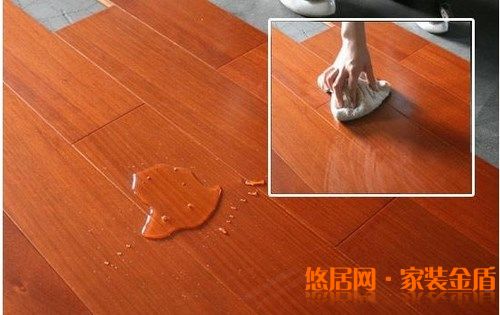 地板泡水了有什么急救方法？