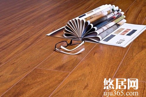 影響強(qiáng)化地板使用壽命的因素有哪些？